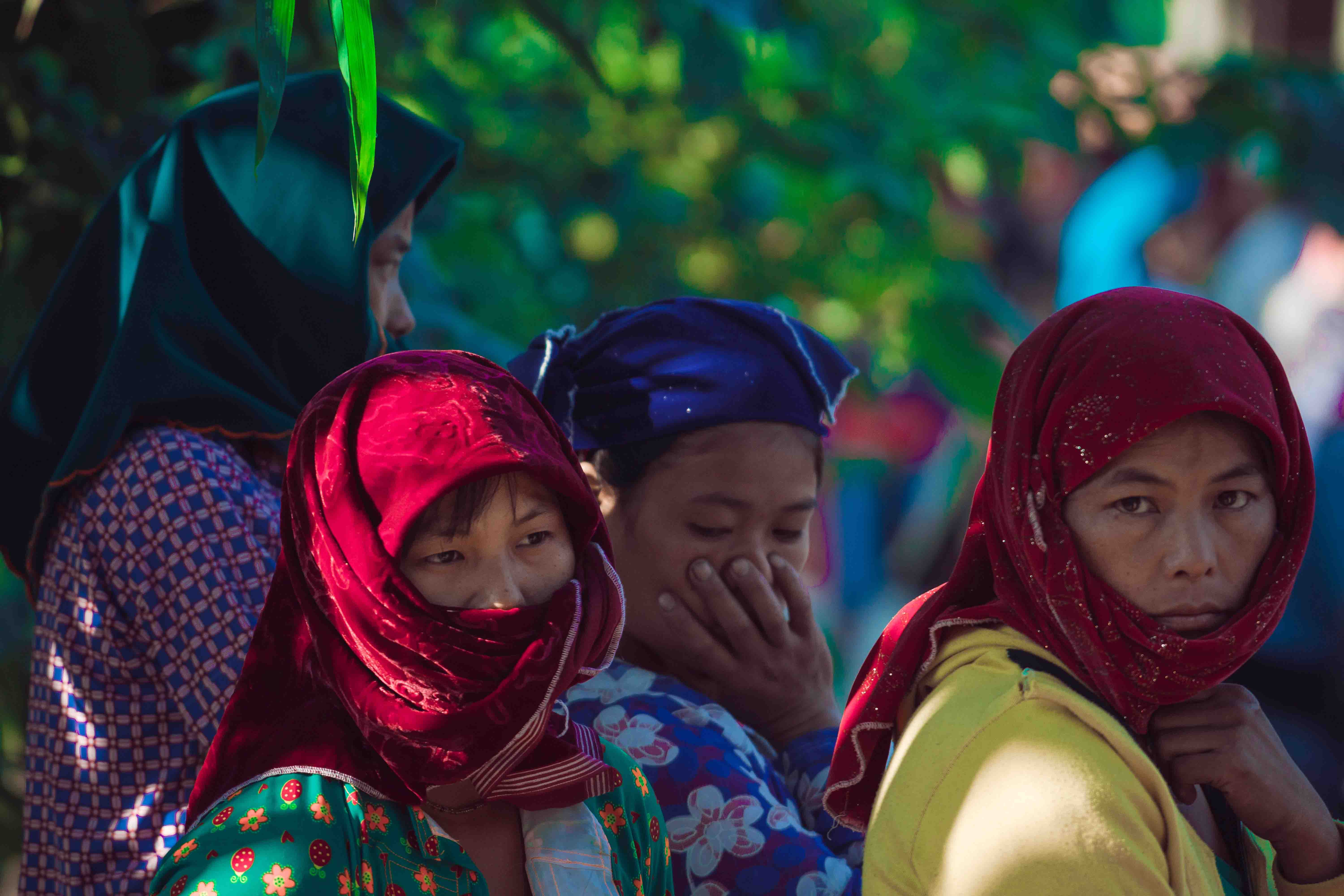 Say đắm sắc màu chợ phiên Du Già Hà Giang