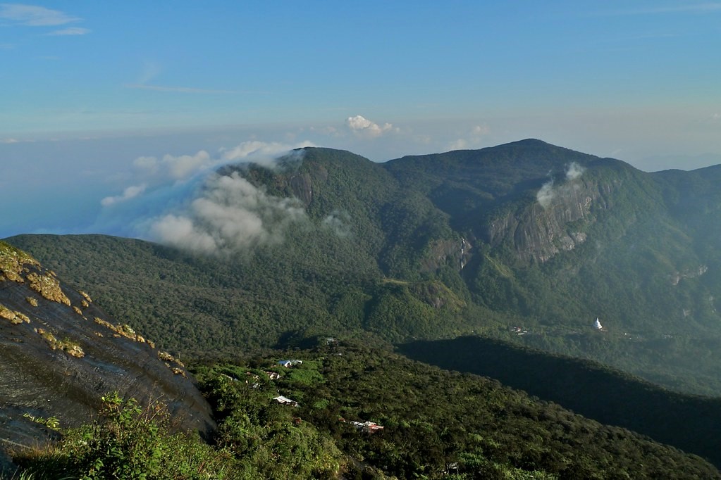 Khám phá đỉnh Adam's Peak Sri Lanka